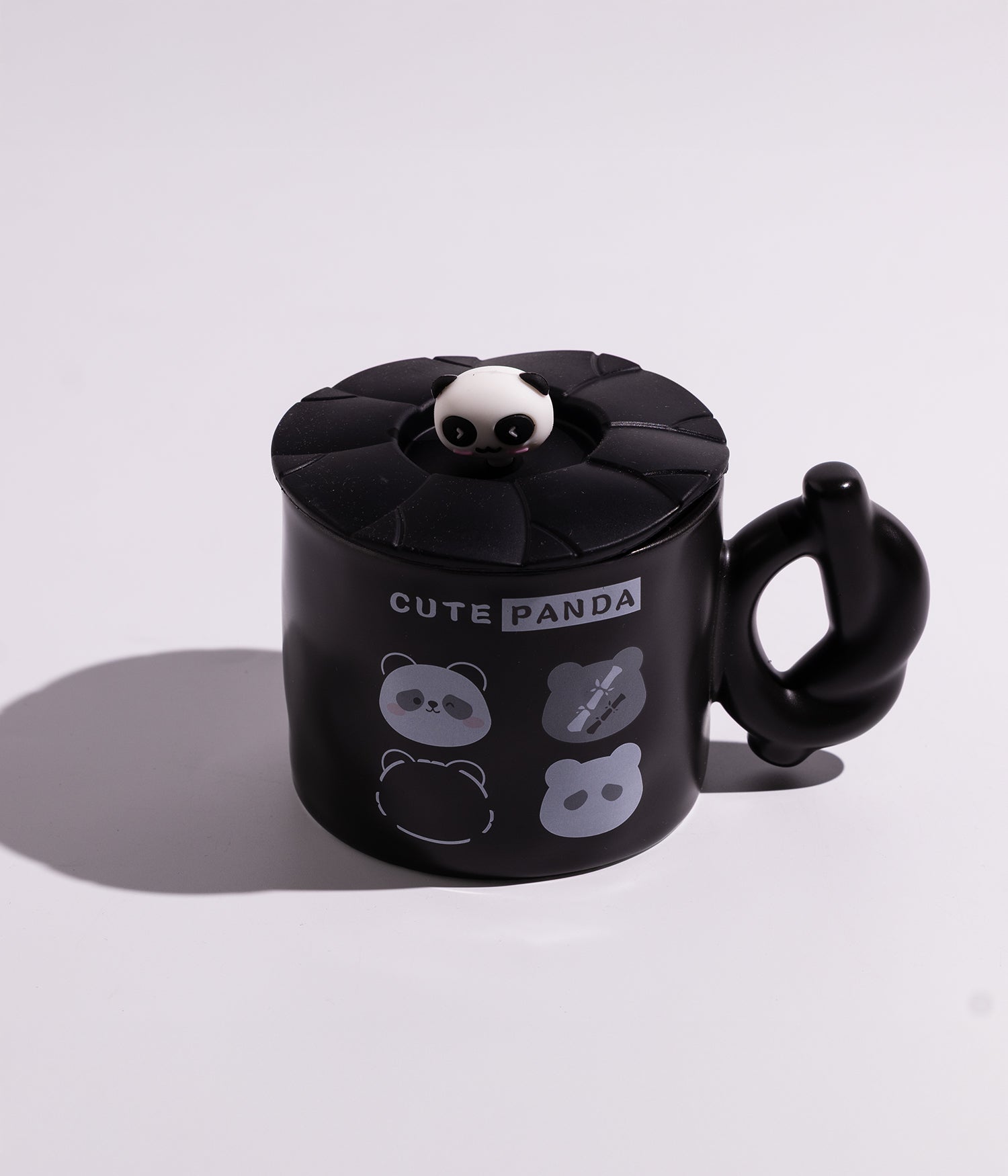 كوب سيراميك بتصميم باندا مع غطاء