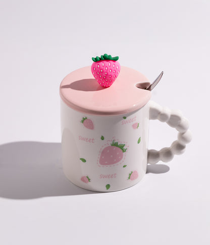 كوب قهوة سيراميك بتصميم مجسم فراولة على الغطاء مع ملعقة