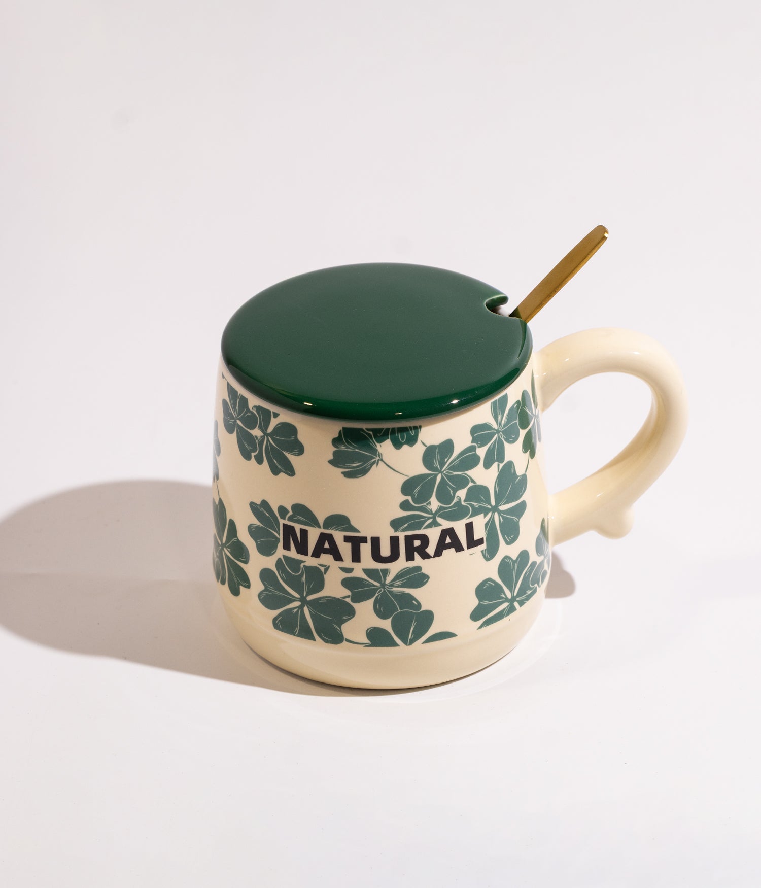 كوب سيراميك بتصميم ورود خضراء مع غطاء وملعقة ذهبية