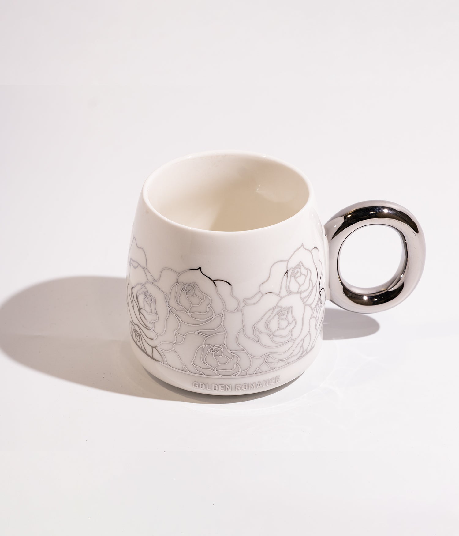 كوب سيراميك بتصميم خطوط على شكل زهور مع غطاء وملعقة