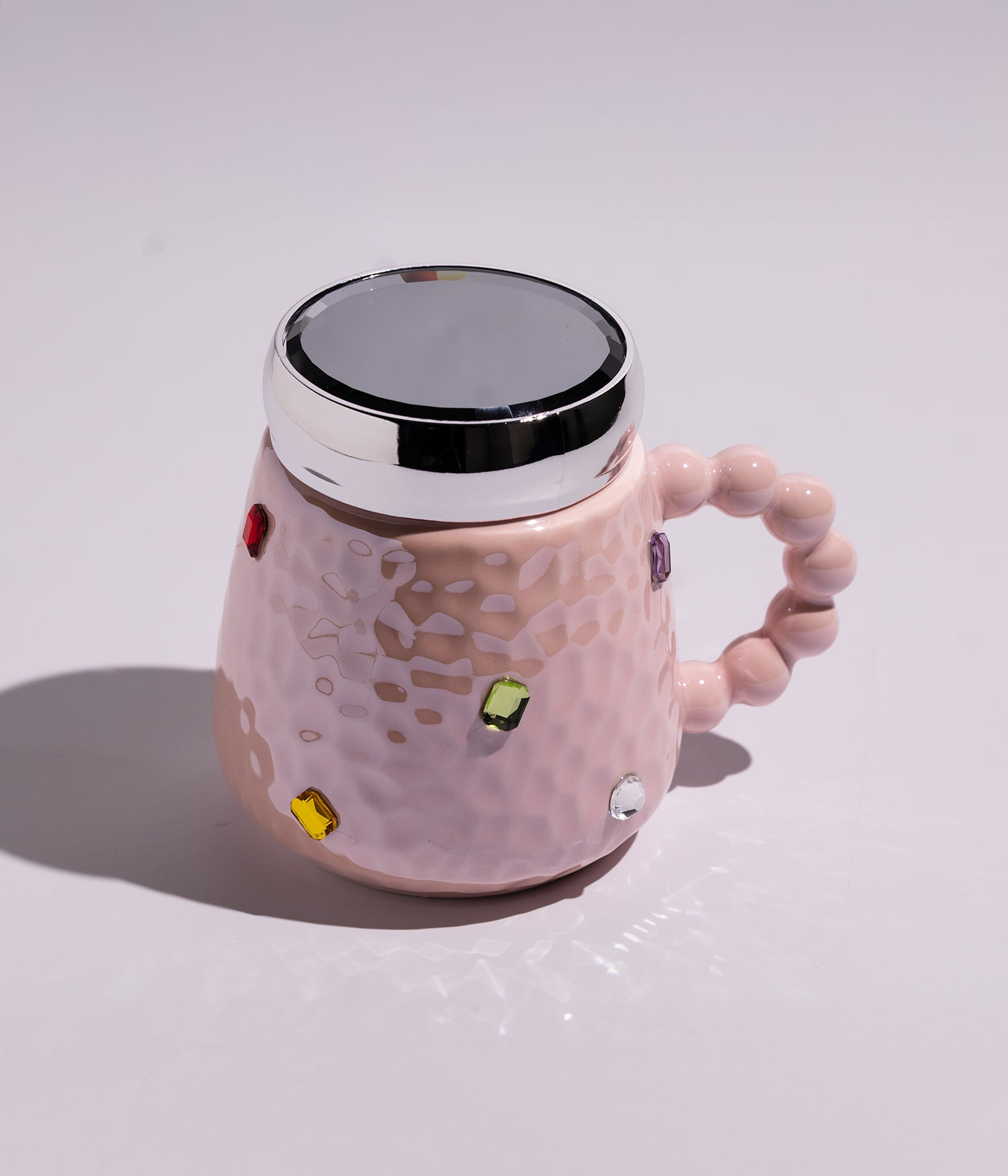 كوب سيراميك بتصميم أنيق مع غطاء محكم الاغلاق