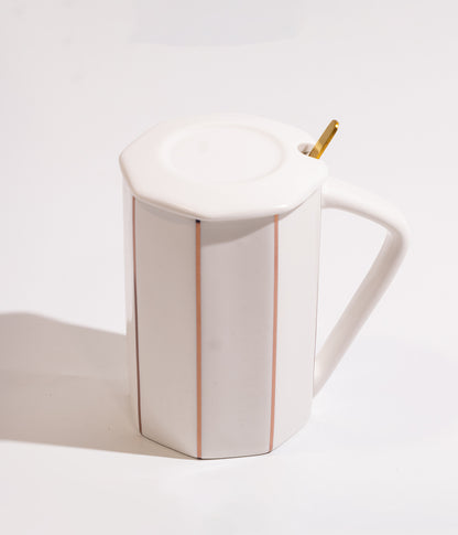 كوب قهوة سيراميك انيق بتصميم خطوط ذهبية مع ملعقة وغطاء