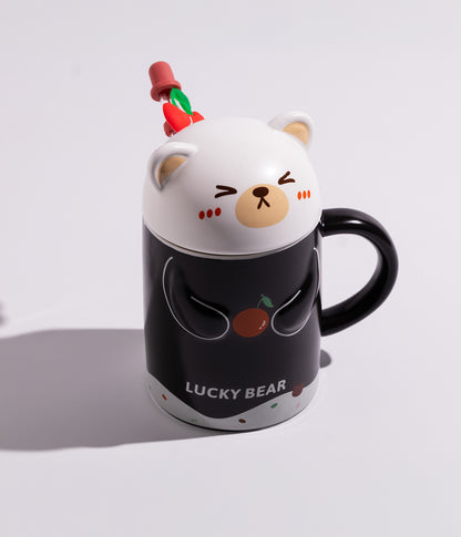 كوب سيراميك بتصميم دب مرح على الغطاء مع مزاز