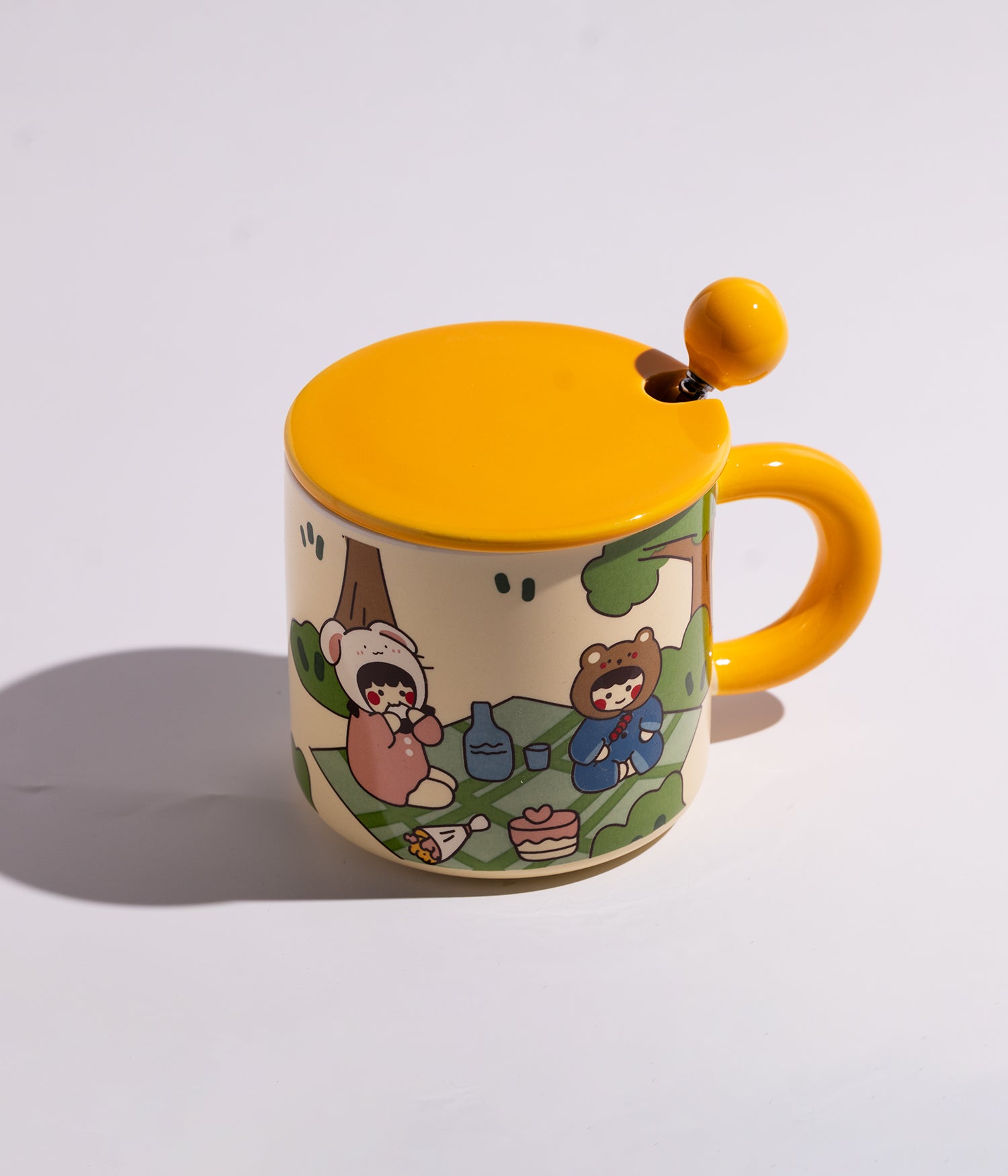 كوب سيراميك بتصميم شخصيات في الغابة مع غطاء وملعقة