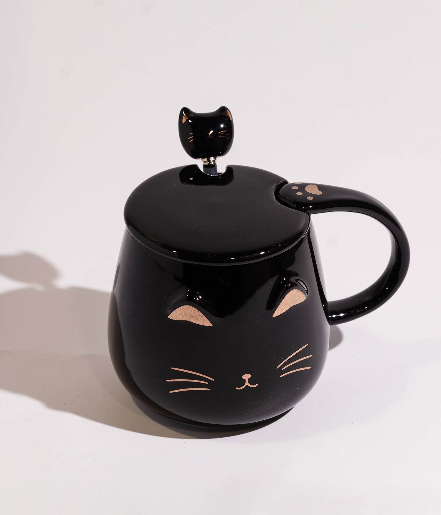 كوب سيراميك  بتصميم وجه القطة باللون الذهبي مع غطاء وملعقة