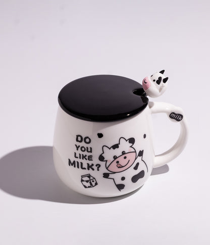 كوب سيراميك بتصميم بقرة مرحة وبغطاء وملعقة