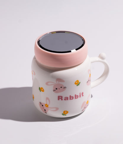 كوب سيراميك بتصميم أرانب مرحة وبغطاء محكم الاغلاق