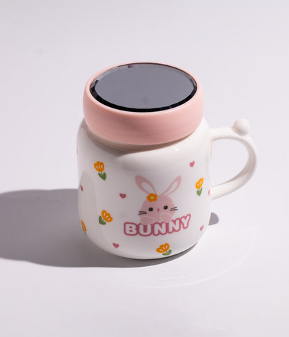 كوب سيراميك بتصميم أرانب مرحة وبغطاء محكم الاغلاق