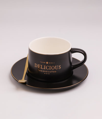 فنجان قهوة سيراميك بعبارة ديلشز مع قاعدة وملعقة أسود
