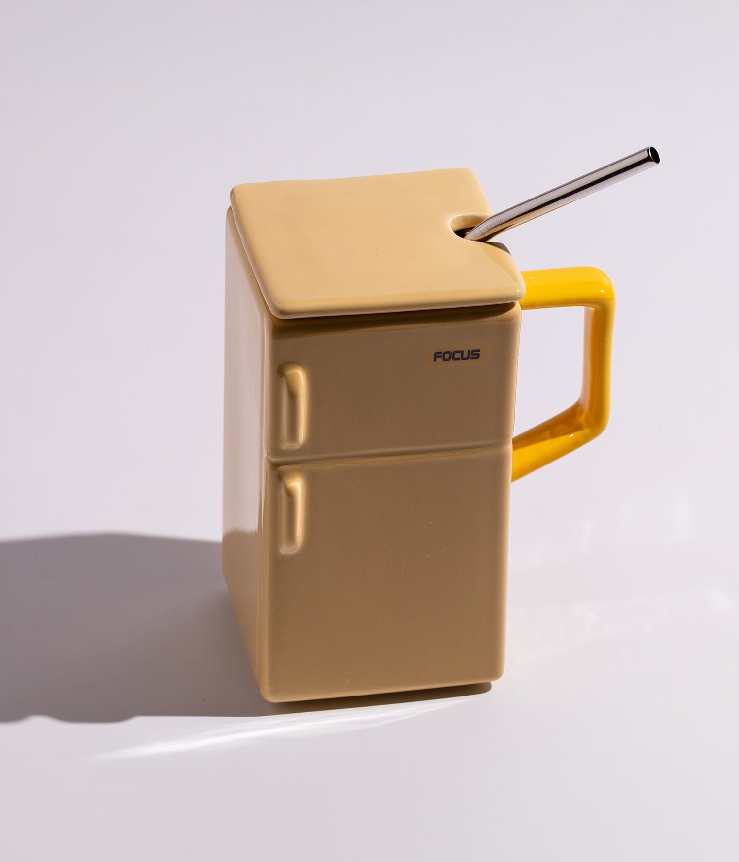 كوب قهوة سيراميك بتصميم ثلاجة مع غطاء وملعقة لون برتقالي