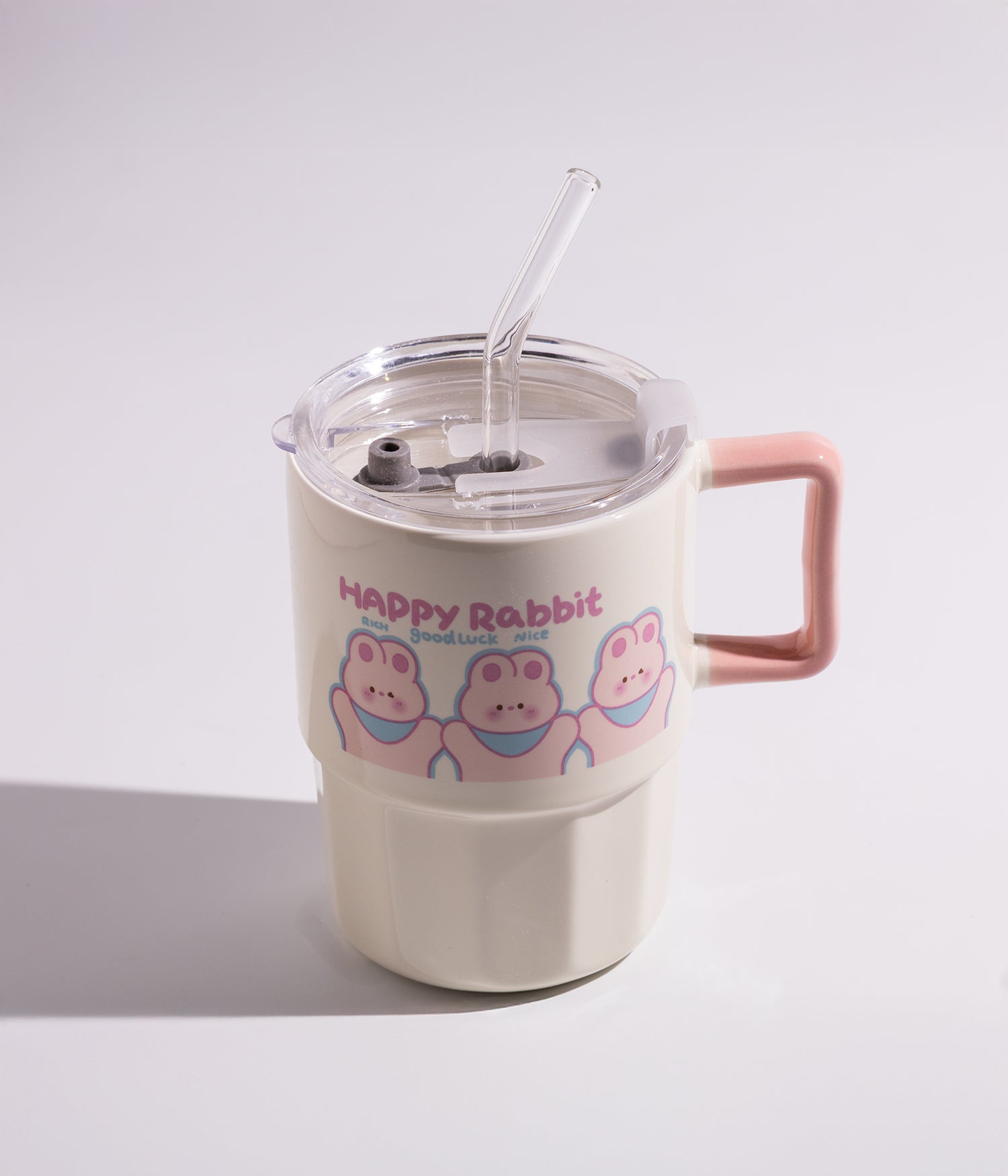 كوب قهوة سيراميك بتصميم مرح مع غطاء ومزاز برسوم وردية