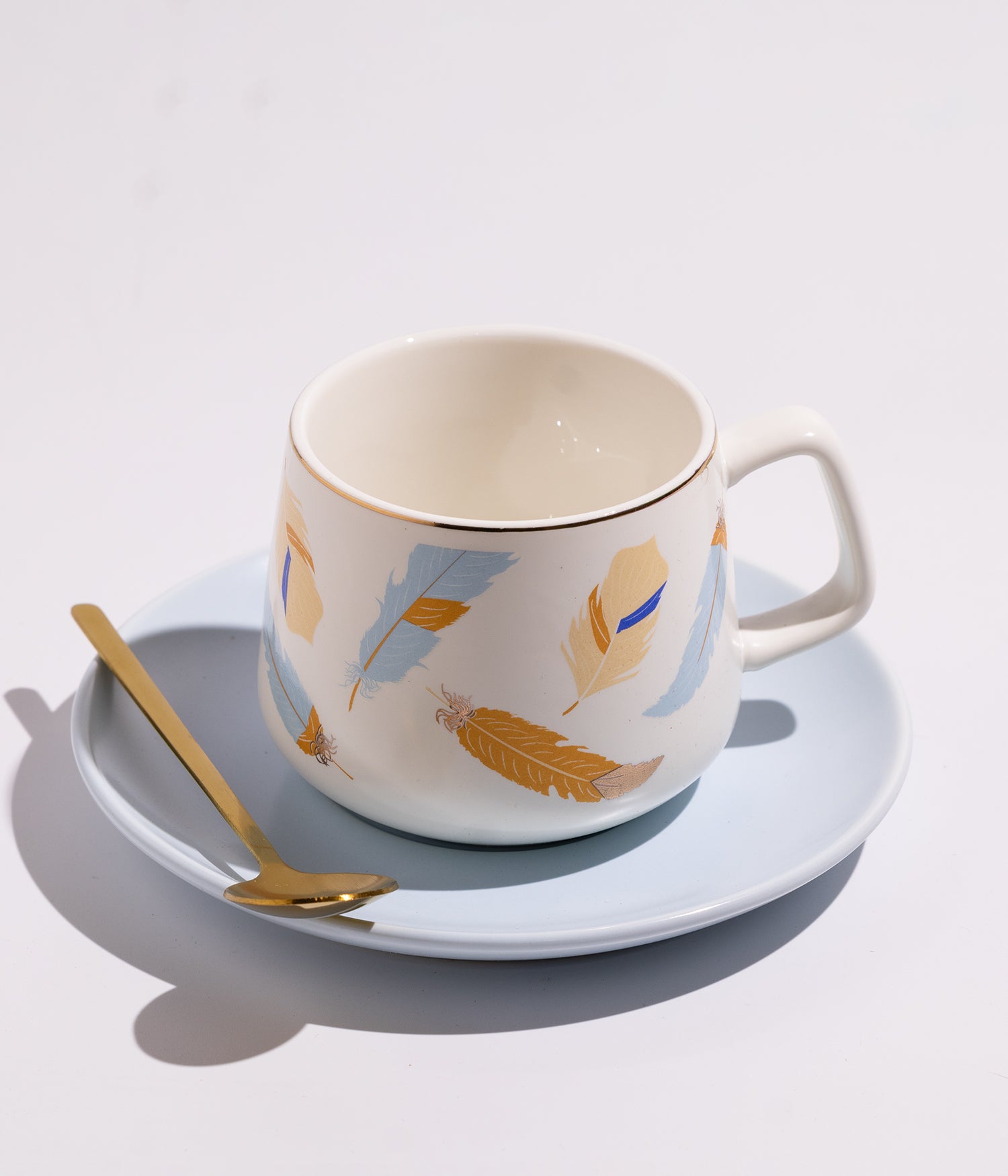 فنجان قهوة  ابيض سيراميك بعبارات تحفيزية صباحية مع صحن وملعقة