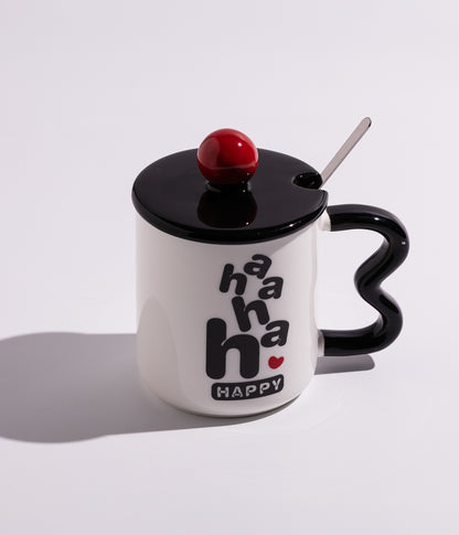 كوب قهوة سيراميك بعبارات تحفيزية وبمقبض مموج مع غطاء وملعقة باللون الأبيض