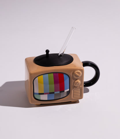 كوب قهوة سيراميك بتصميم تلفزيون قديم مع غطاء ومزاز لون بني