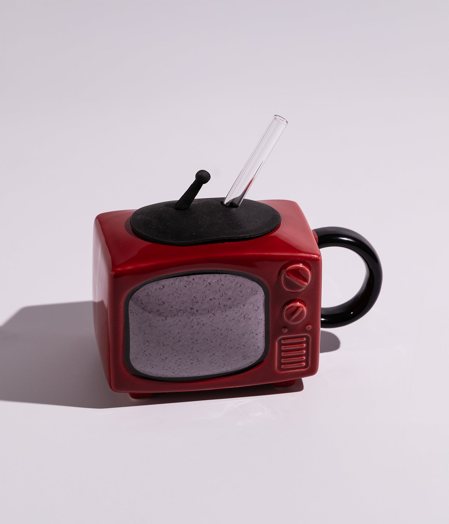 كوب قهوة سيراميك بتصميم تلفزيون قديم مع غطاء ومزاز لون أحمر