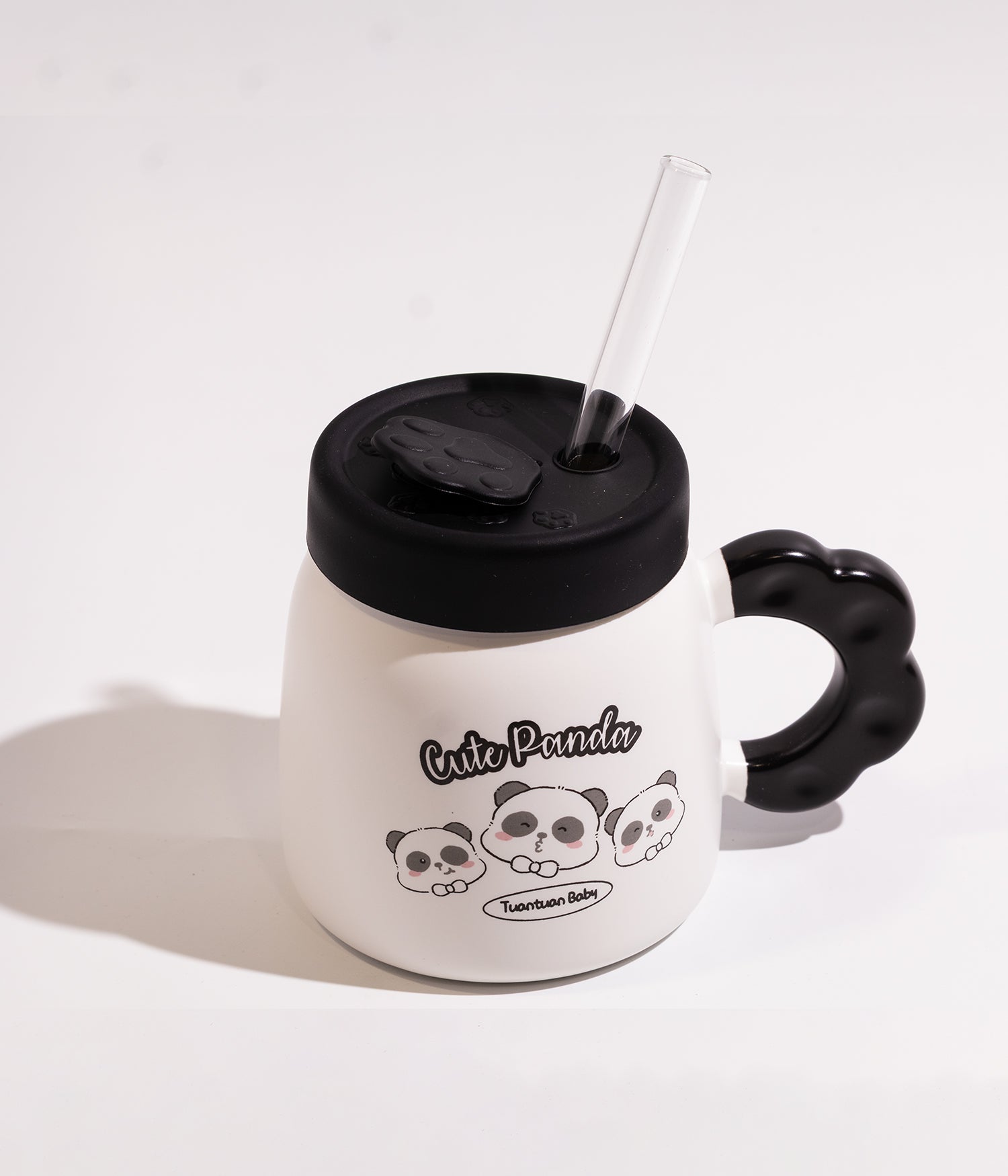 كوب قهوة سيراميك بتصميم باندا لطيف مع غطاء عملي ومزاز