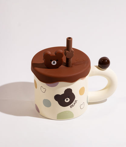 كوب سيراميك برسمة دباديب بنقاط وخطوط  ملونة مزوّد بغطاء بني  ومزاز