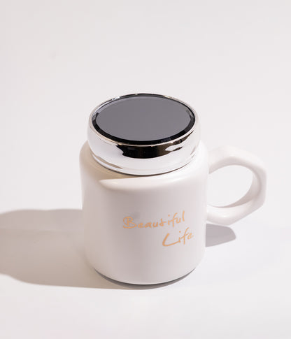 كوب سيراميك بعبارة «بيوتفل لايف» مع غطاء مرآة لحفظ الحرارة بلون أبيض