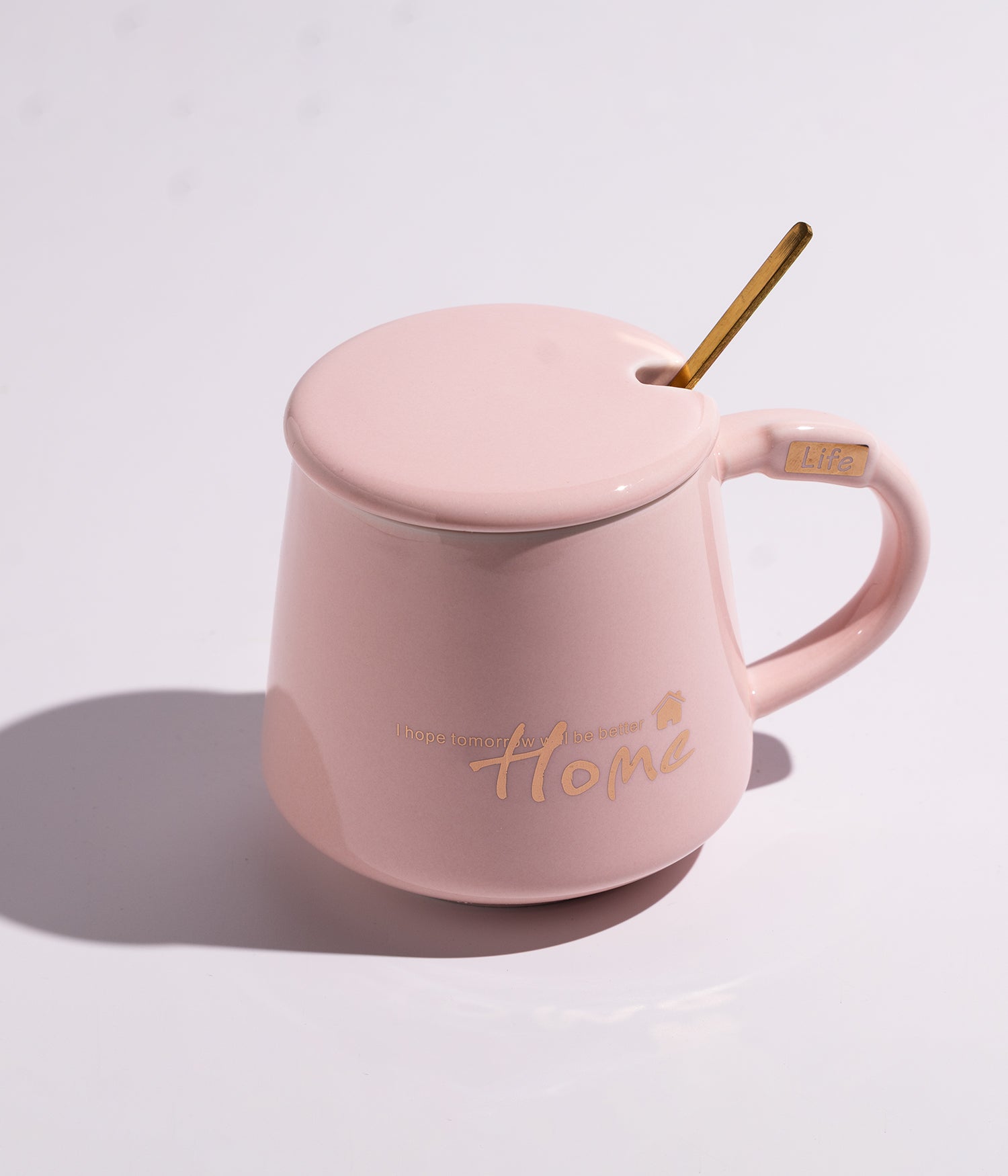 كوب سيراميك بعبارة «HOME» مع غطاء وملعقة بلون وردي