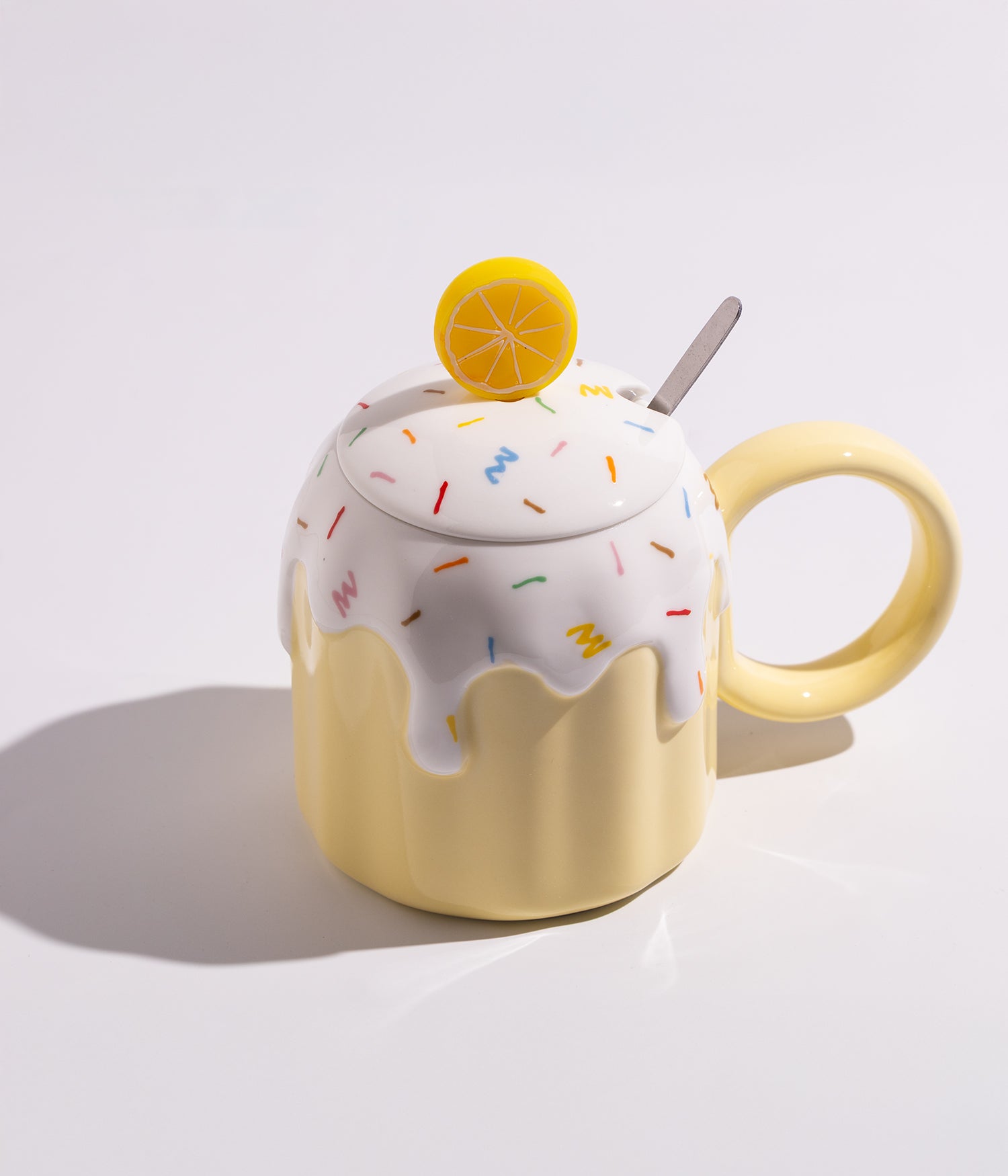 كوب سيراميك بتصميم آيس كريم مع غطاء وملعقة لون أصفر