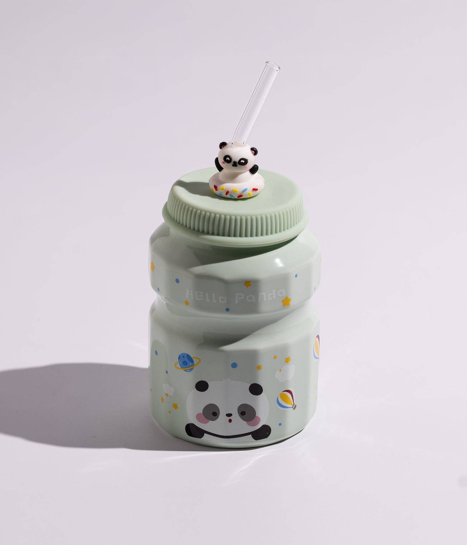 كوب سيراميك بتصميم باندا مع غطاء على شكل باندا ومزاز لون أخضر