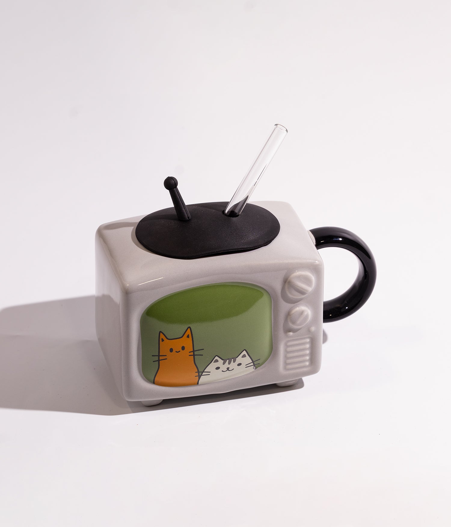 كوب سيراميك بتصميم تلفزيون عليه قطط مع مزاز وغطاء لحفظ الحرارة