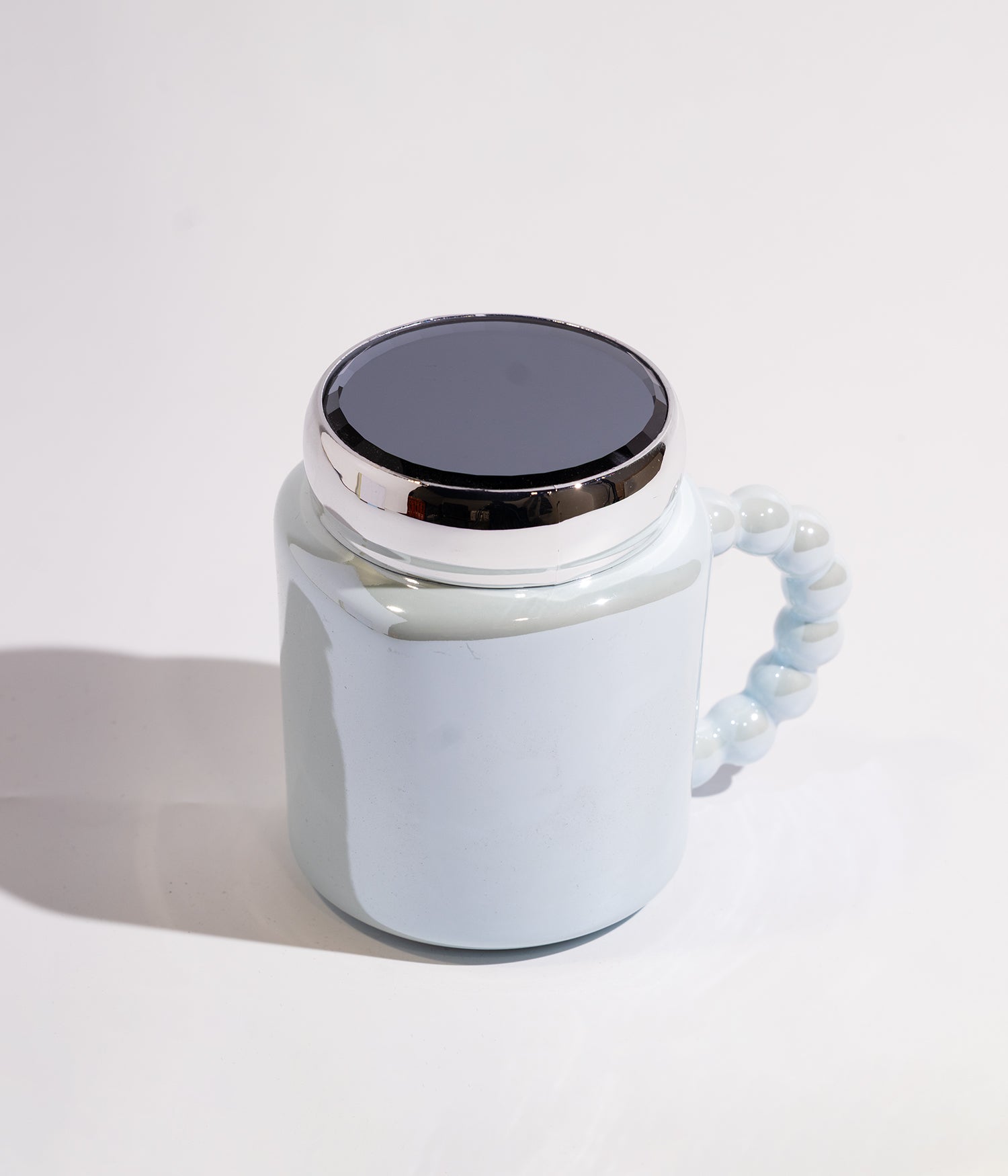 كوب سيراميك سادة بغطاء محكم الإغلاق على شكل مرآة مع مقبض بابلز باللون الأزرق الفاتح