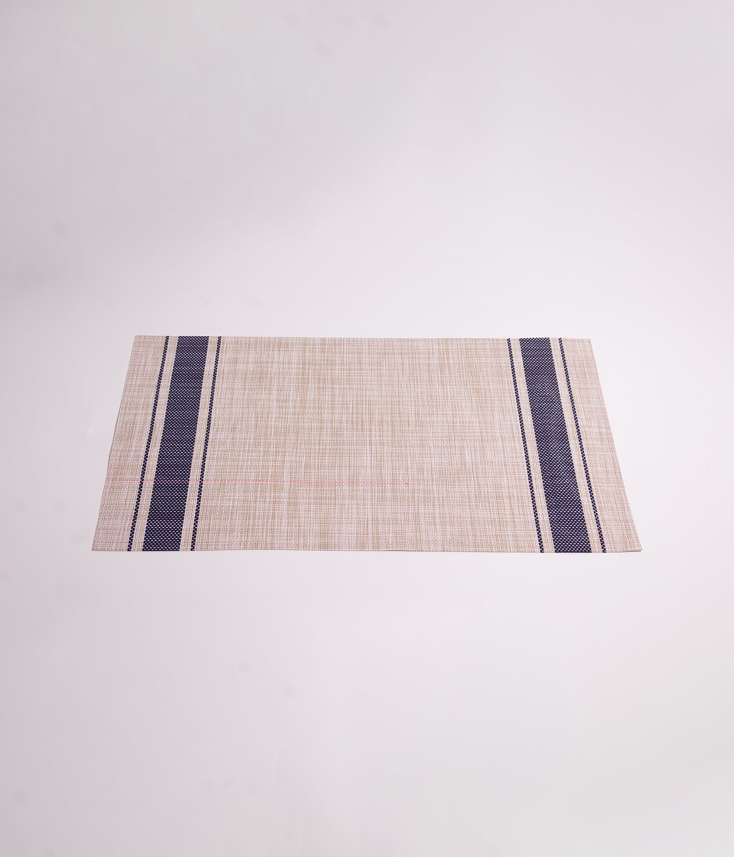 مفرش طاولة ( بي في سي ) مقاوم للحرارة والانزلاق