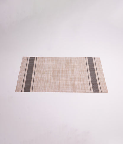 مفرش طاولة ( بي في سي ) مقاوم للحرارة والانزلاق